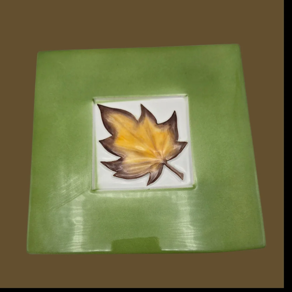 Crate & Barrell Maple Leaf Trivet Stefani Italy Fall Autumn